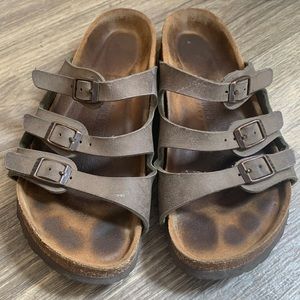 Birkenstocks Florida in Sage Green in size 37